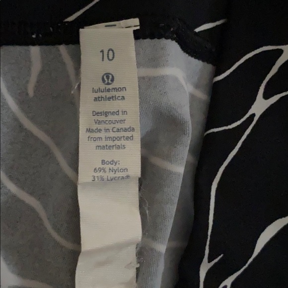 Lululemon Cropped Leggings Size 10 - Picture 4 of 4
